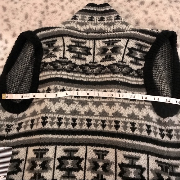 Splendid Open Front Long Line Waterfall Cardigan Sweater Vest - Picture 9 of 15